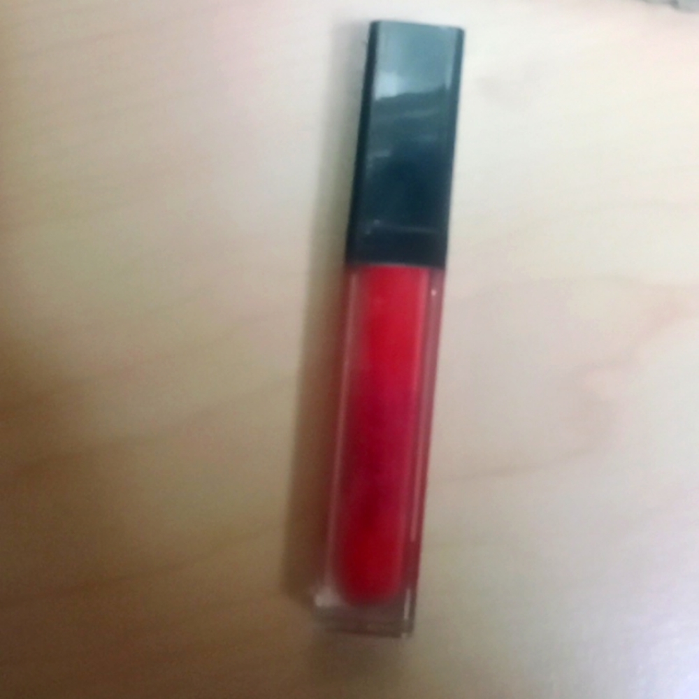 Lip gloss